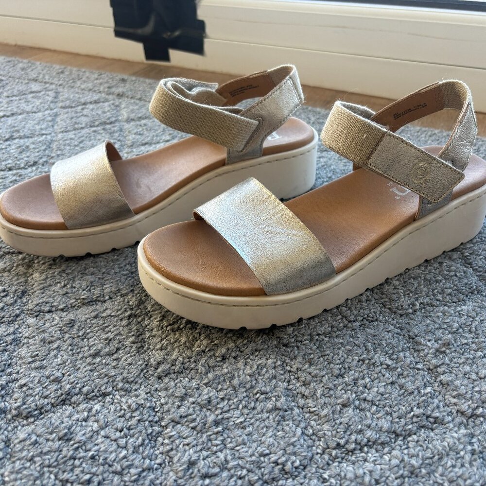 Born Sandals - Size 8.5